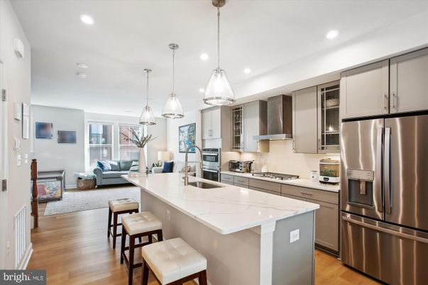 Interior, Kitchen, Living room, Pendant Lights, Recessed Lighting, Stainless Steel Appliances, Wood Texture Flooring