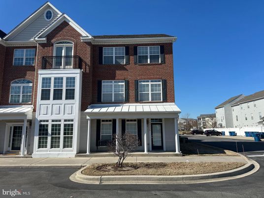 Exterior, Facade, Brick Facade, Brick Traditional