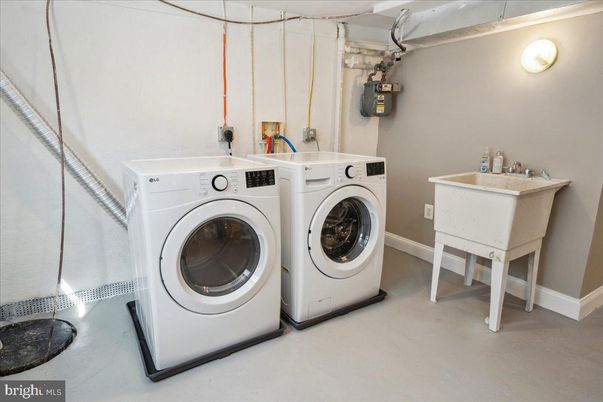 Interior, Washer