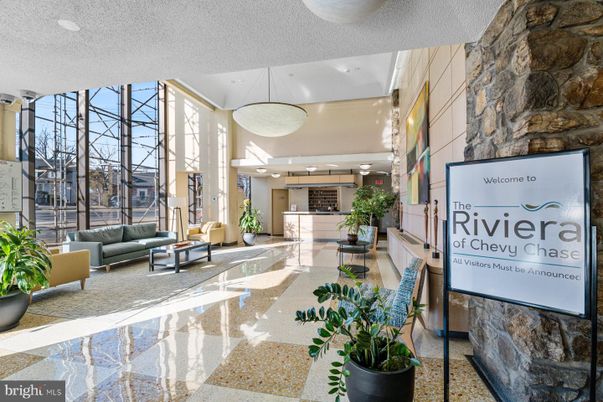 Interior, Living room, Pendant Lights, Recessed Lighting, Stone Walls
