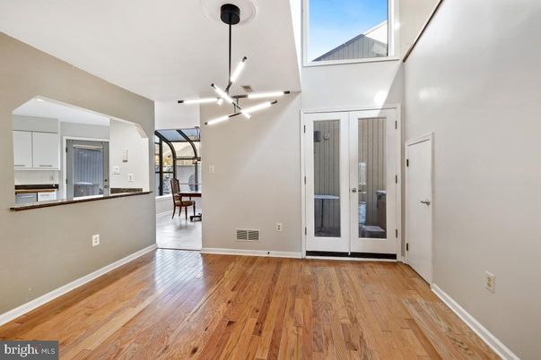 Dining room, Interior, Kitchen, Pendant Lights, Wood Texture Flooring