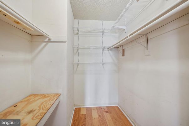 Interior, Walk-in Closets, Wood Texture Flooring