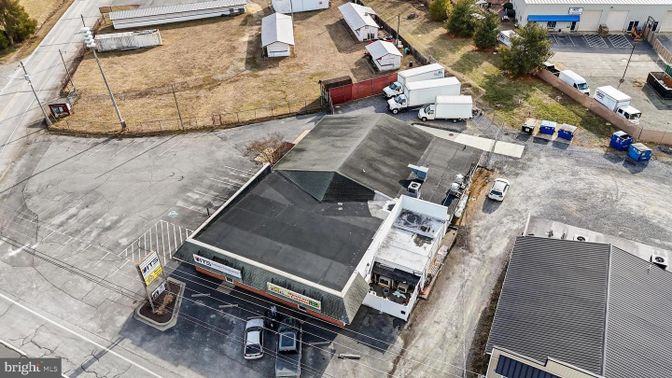 Exterior, Drone