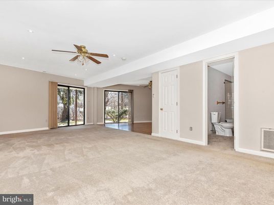 Bathroom, Empty room, Interior, Recessed Lighting