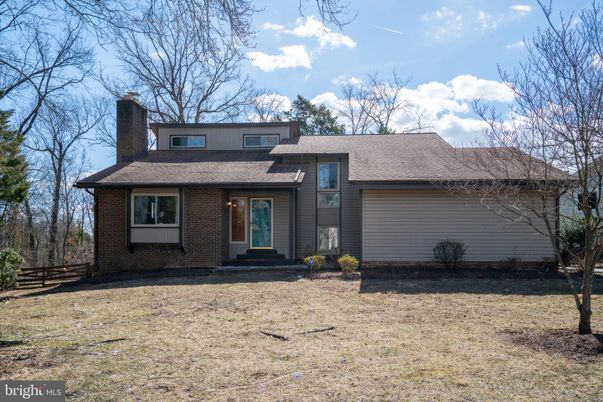 Exterior, Facade, Brick Facade, Split Level