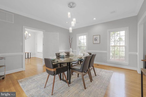 Chandelier, Dining room, Interior, Pendant Lights, Recessed Lighting, Wood Texture Flooring