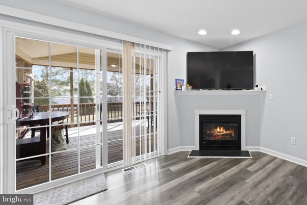 Dining room, Fireplace, Interior, Recessed Lighting, Wood Texture Flooring