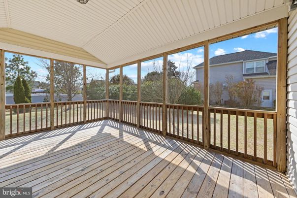 Interior, Sun Room, Water, Wood Texture Flooring