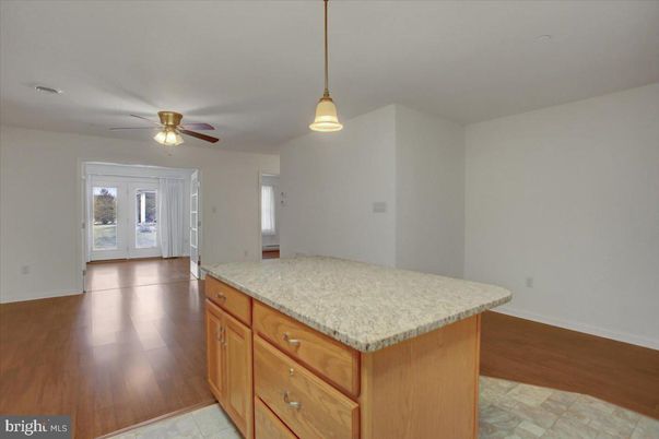 Interior, Pendant Lights, Wood Texture Flooring