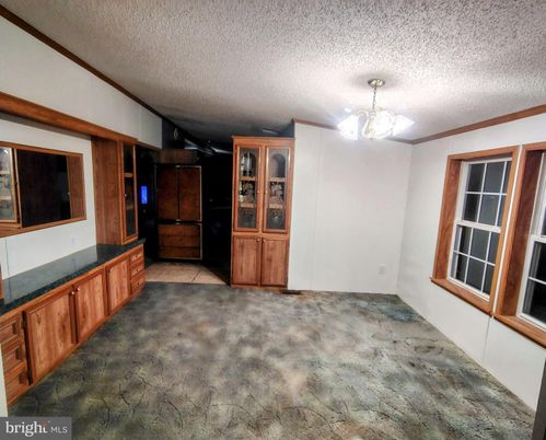 Chandelier, Empty room, Interior