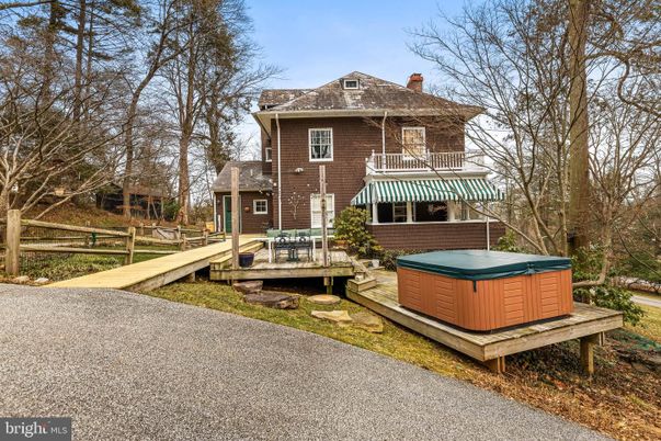 Exterior, Hot Tub