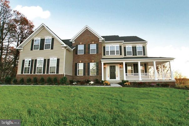 Exterior, Facade, Brick Facade, Farmhouse