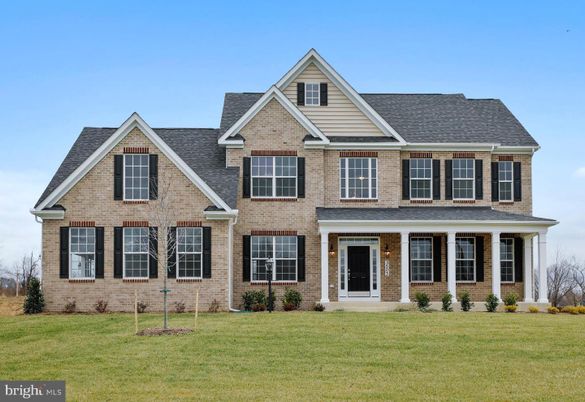 Exterior, Facade, Brick Facade, Brick Traditional