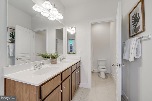 Bathroom, Dual Sink Vanities, Interior