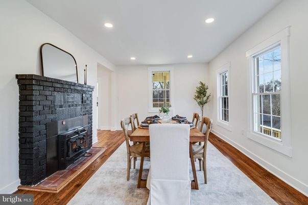 Dining room, Fireplace, Interior, Recessed Lighting, Wood Texture Flooring