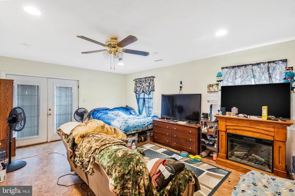 Fireplace, Interior, Recessed Lighting
