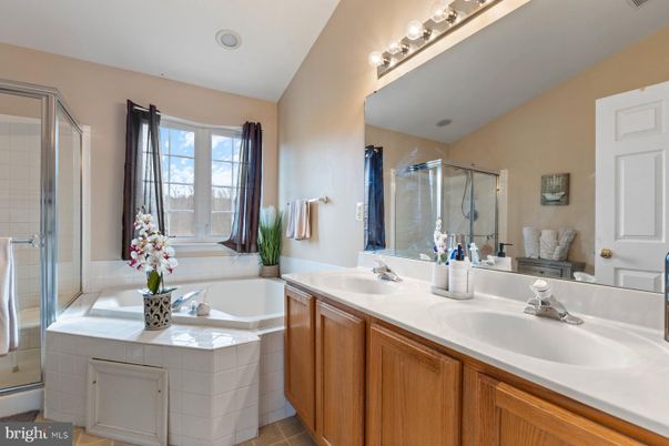 Bathroom, Dual Sink Vanities, Glass Shower, Interior