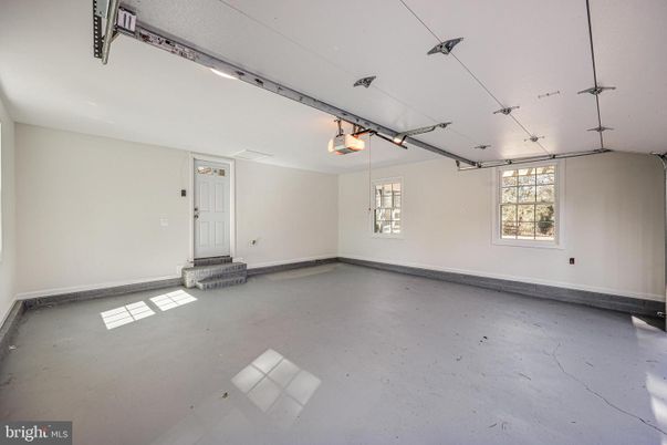 Garage, Interior