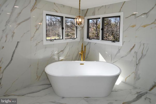 Bathroom, Free Standing Baths, Interior, Marble, Marble Walls, Pendant Lights