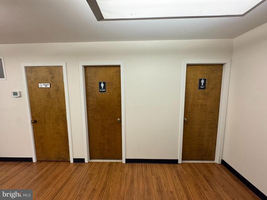 Elevator, Interior, Wood Texture Flooring