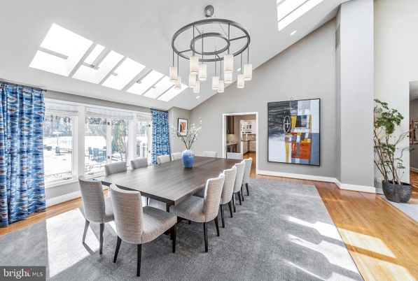 Chandelier, Dining room, Interior, Recessed Lighting, Wood Texture Flooring