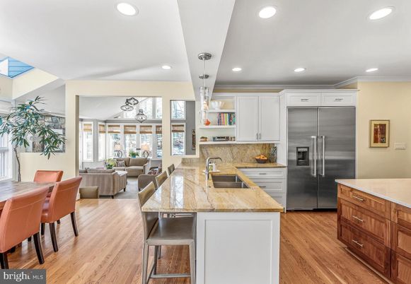 Dining room, Interior, Kitchen, Living room, Pendant Lights, Recessed Lighting, Stainless Steel Appliances, Wood Texture Flooring