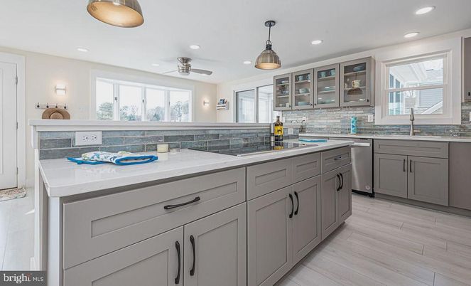 Interior, Kitchen, Pendant Lights, Recessed Lighting, Wood Texture Flooring