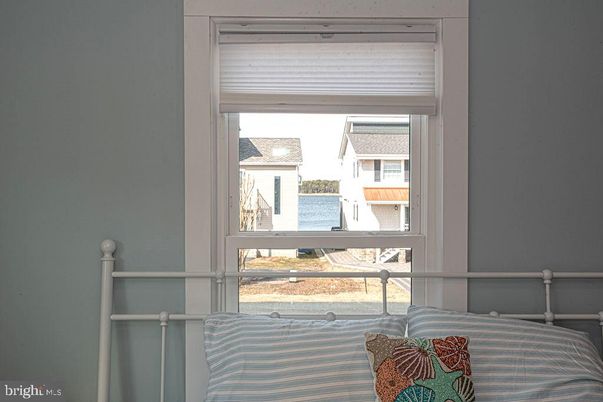Bedroom, Interior, Water