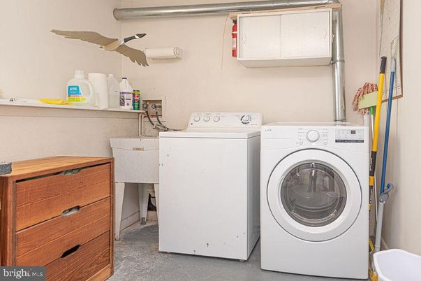 Interior, Washer