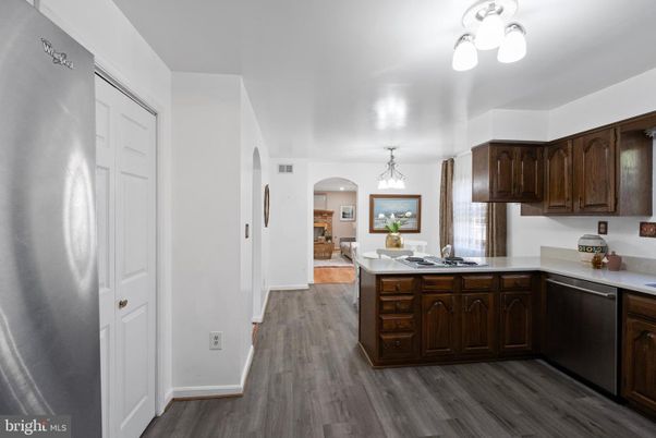 Dining room, Interior, Kitchen, Pendant Lights, Wood Texture Flooring