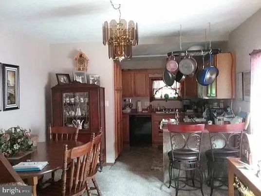 Chandelier, Dining room, Interior, Kitchen