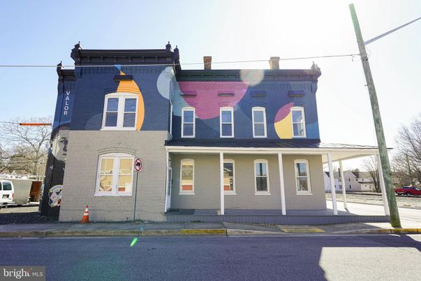 Exterior, Facade, Brick Facade, Rowhouse