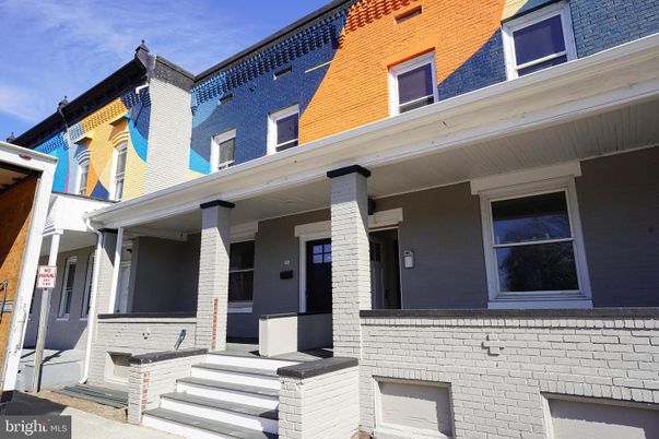 Exterior, Facade, None