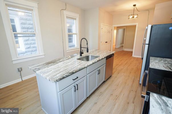 Interior, Kitchen, Pendant Lights, Wood Texture Flooring