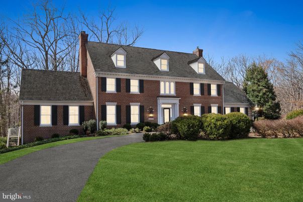 Exterior, Facade, Brick Facade, Georgian