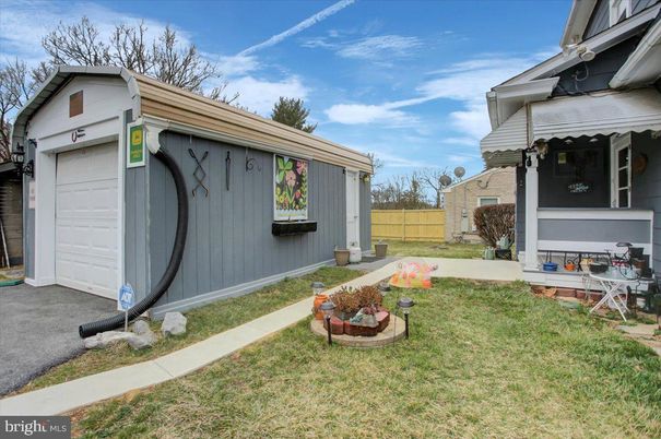 Backyard, Detached Garage, Exterior