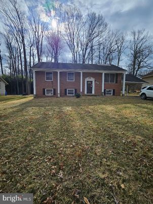 Backyard, Exterior, Facade, Brick Facade, Cape Cod