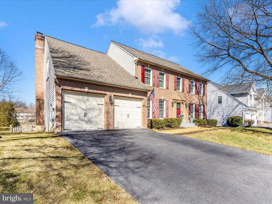 Attached, Exterior, Facade, Brick Facade, Cape Cod
