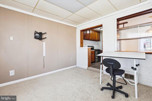 Home Office, Interior