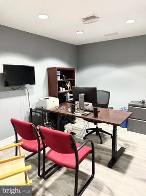 Home Office, Interior, Recessed Lighting, Wood Texture Flooring