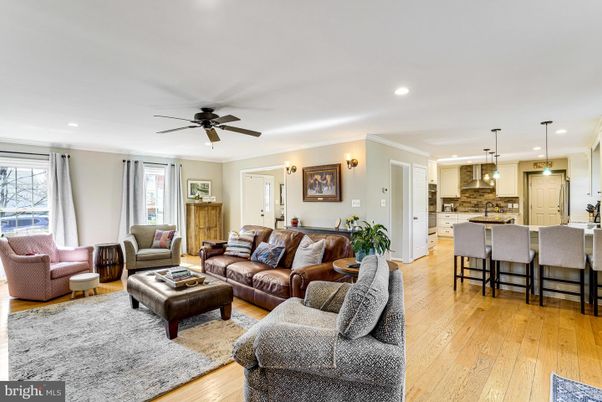 Interior, Kitchen, Living room, Pendant Lights, Recessed Lighting, Wood Texture Flooring