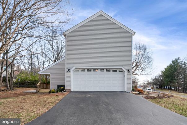 Detached Garage, Exterior