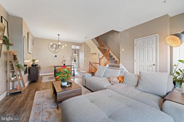 Dining room, Interior, Living room, Pendant Lights, Recessed Lighting, Wood Texture Flooring