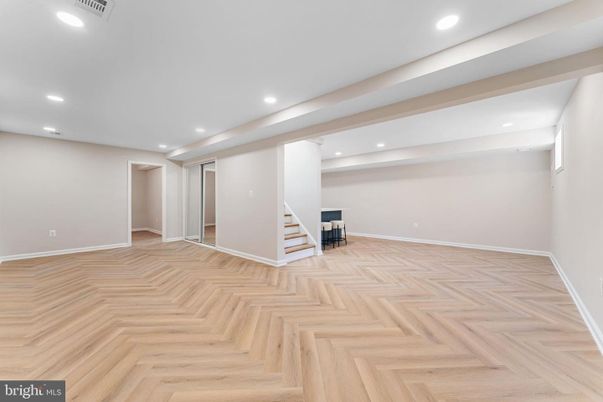 Empty room, Interior, Recessed Lighting, Wood Texture Flooring