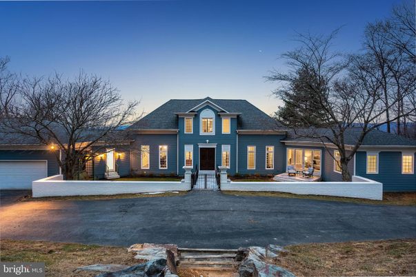 Attached, Exterior, Facade, French Provincial