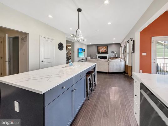 Interior, Kitchen, Living room, Pendant Lights, Recessed Lighting, Wood Texture Flooring