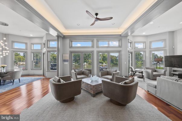 Dining room, Interior, Living room, Pendant Lights, Recessed Lighting, Wood Texture Flooring