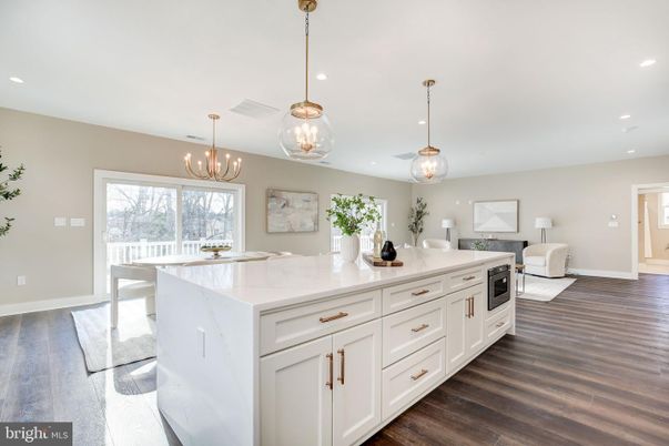 Chandelier, Interior, Kitchen, Living room, Pendant Lights, Recessed Lighting, Wood Texture Flooring