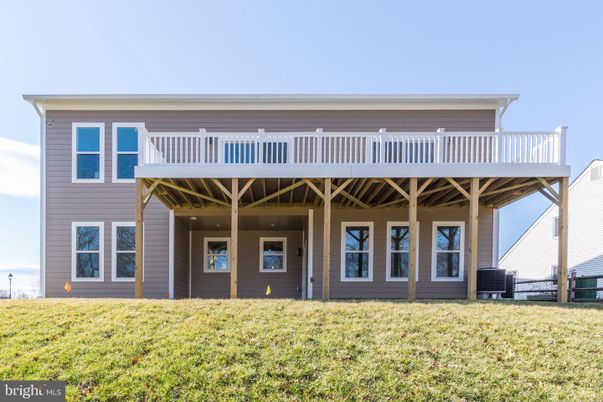 Exterior, Facade, None