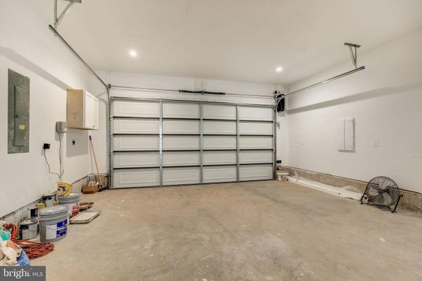Garage, Interior, Recessed Lighting
